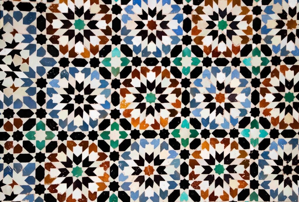 Zellige multicolore à motif d’étoiles